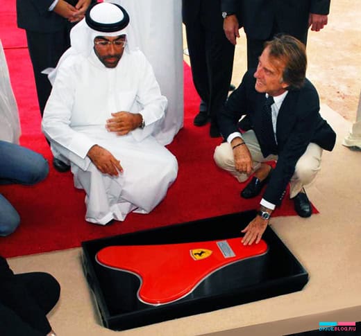 Первый парк аттракционов Ferrari