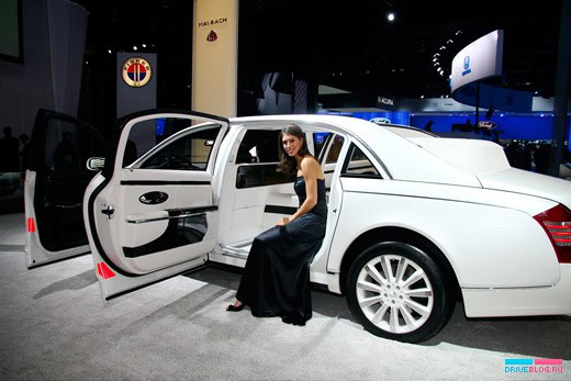 NAIAS 2008: Девушки Детройта