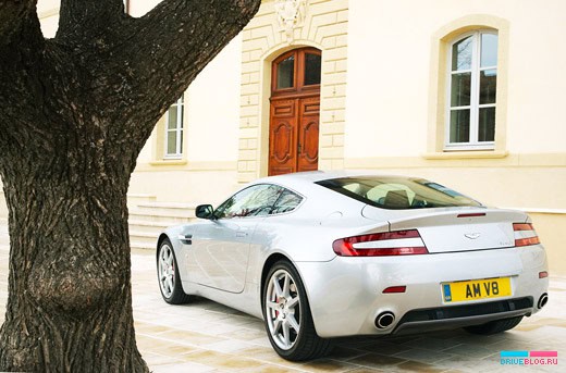 Aston Martin V8 Vantage