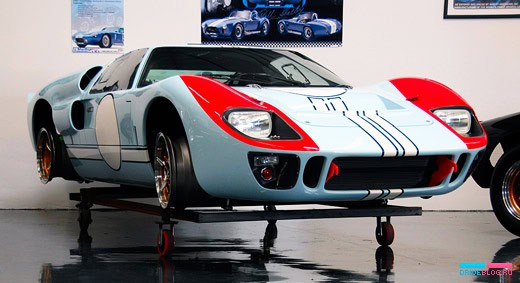 Superformance Showroom 2008