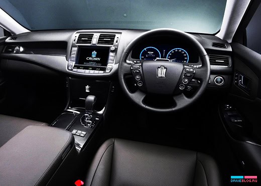 Toyota Crown Hybrid Concept