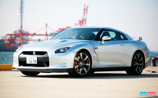 Nissan GT-R