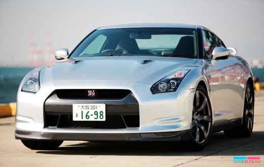 Nissan GT-R