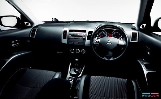 Mitsubishi Outlander Roadest Special Edition