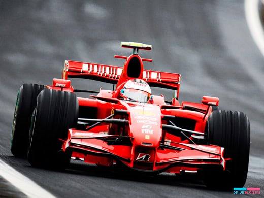 Motorola RAZR2 V9 Ferrari Special Edition