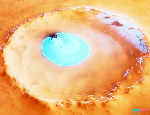 Замерзшее озеро на дне марсианского кратера Vastitas Borealis Crater