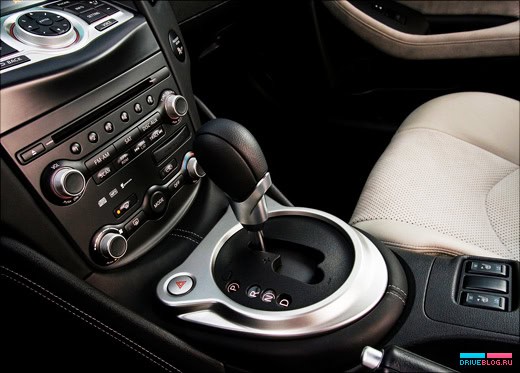 Nissan 370Z Coupe