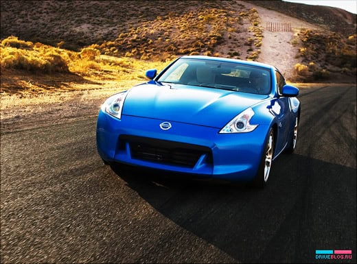 Nissan 370Z Coupe