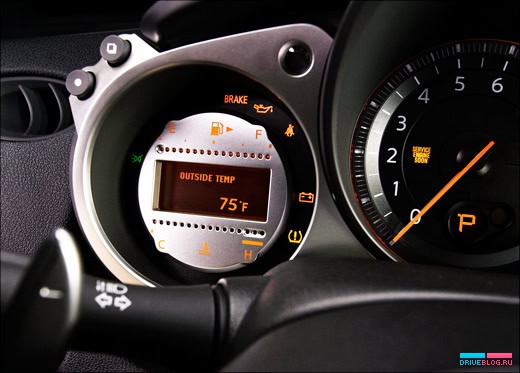 Nissan 370Z Coupe