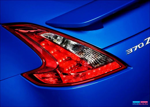 Nissan 370Z Coupe