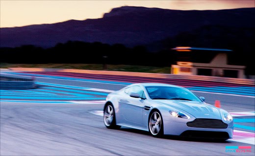 Aston Martin V12 Vantage RS Concept