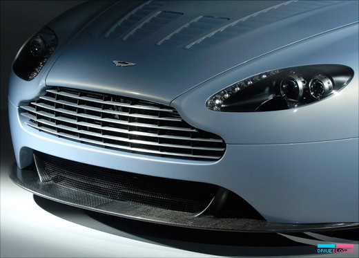 Aston Martin V12 Vantage RS Concept