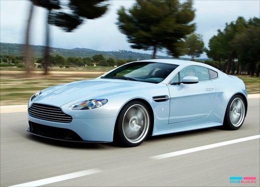 Aston Martin V12 Vantage RS Concept