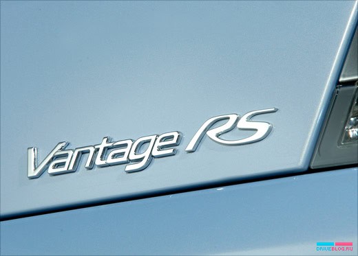 Aston Martin V12 Vantage RS Concept
