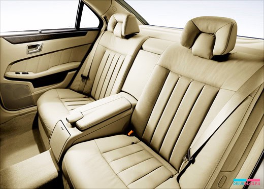Mercedes-Benz E-Class Saloon