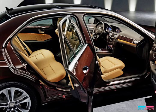 Mercedes-Benz E-Class Saloon