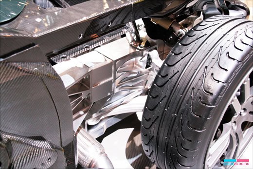 Geneva Motor Show 2009: Aston Martin One-77