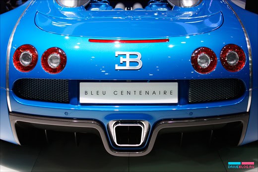 Geneva Motor Show 2009: Bugatti Veyron Bleu Centenaire
