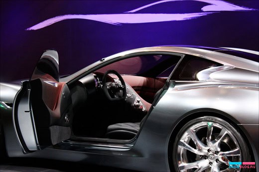 Geneva Motor Show 2009: Infiniti Essence