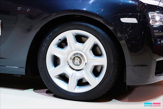 Geneva Motor Show 2009: Rolls-Royce 200EX Concept