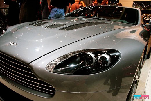 Geneva Motor Show 2009: Aston Martin V12 Vantage