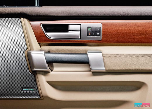 Land Rover Discovery 4