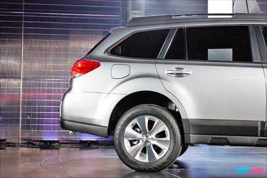 Subaru Outback 2009. NYIAS 2009: Subaru Outback
