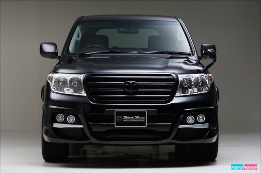 Wald International Toyota Land Cruiser 200 Black Bison Edition