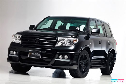 Wald International Toyota Land Cruiser 200 Black Bison Edition