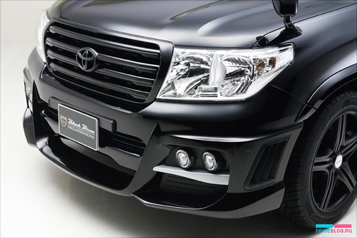 Wald International Toyota Land Cruiser 200 Black Bison Edition
