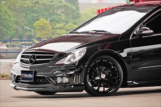 Wald International Mercedes-Benz R-Class Black Bison Edition