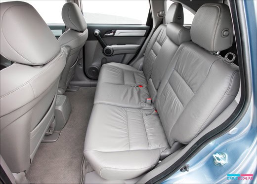 Honda CR-V немного обновилась и подтянулась