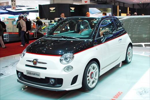 Geneva Motor Show 2010: Fiat 500C Abarth