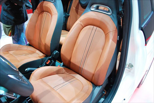 Geneva Motor Show 2010: Fiat 500C Abarth