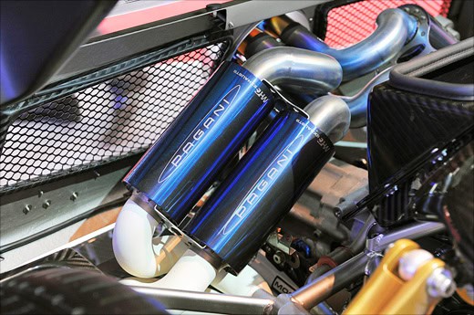 Geneva Motor Show 2010: Pagani Zonda Tricolore