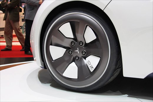 Geneva Motor Show 2010: Tesla EYE от IED
