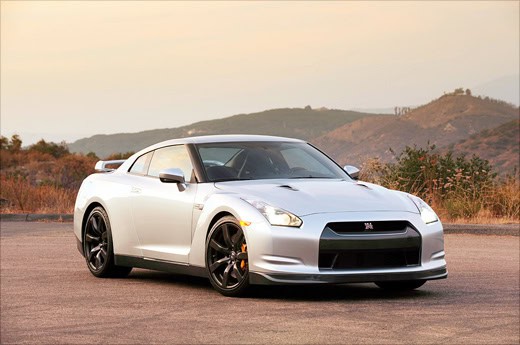 Nissan GT-R