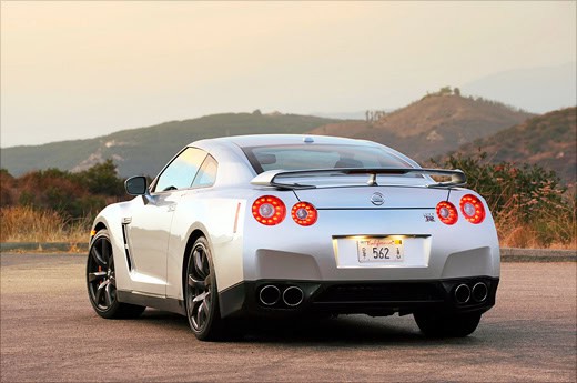 Nissan GT-R