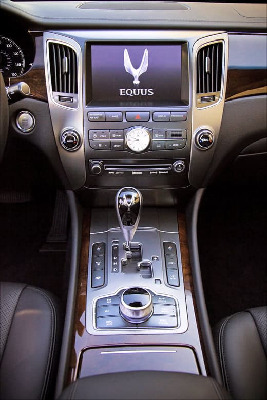 Hyundai Equus