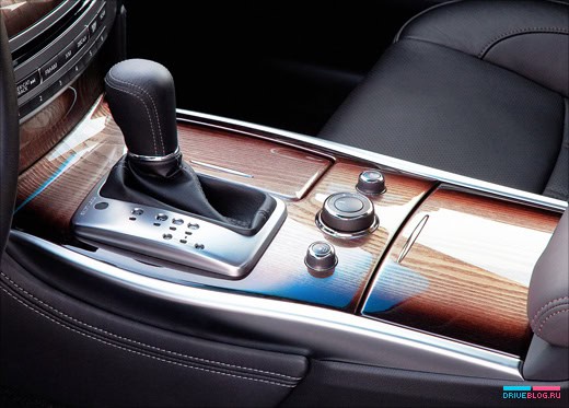 Infiniti M37