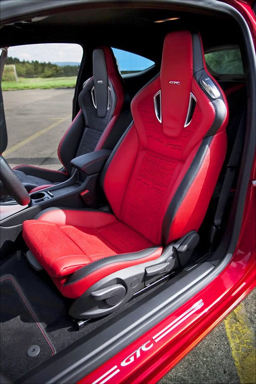 Opel Astra GTC Paris