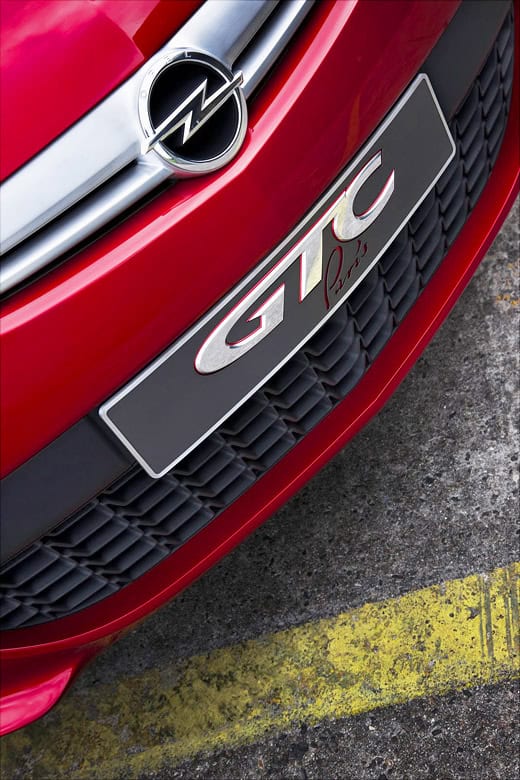 Opel Astra GTC Paris