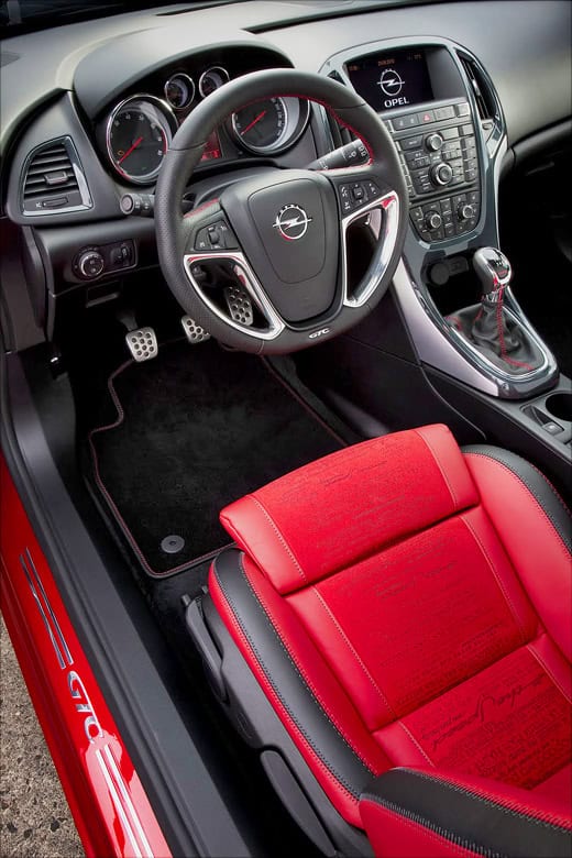 Opel Astra GTC Paris