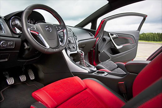 Opel Astra GTC Paris