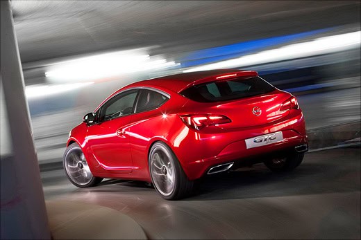 Opel Astra GTC Paris