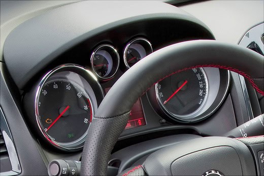 Opel Astra GTC Paris