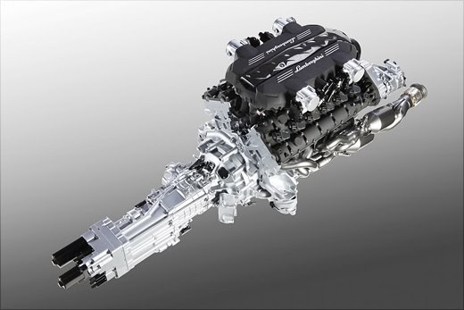 700-сильный мотор V12 от Lamborghini