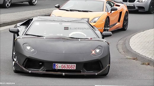 700-сильный мотор V12 от Lamborghini