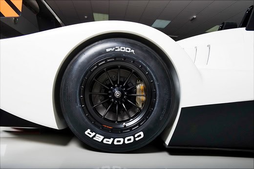 Caterham Lola SP/300R