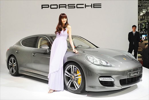Девушки автосалона в Шанхае 2011